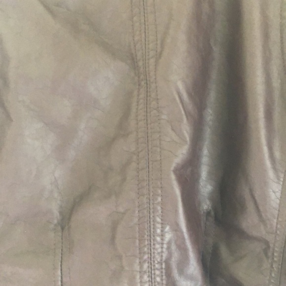 Faux leather jacket size large - Picture 6 of 6